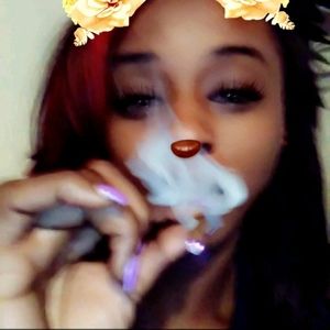 Meet your Posher, Constance